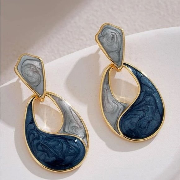 zinc alloy tone drop earrings