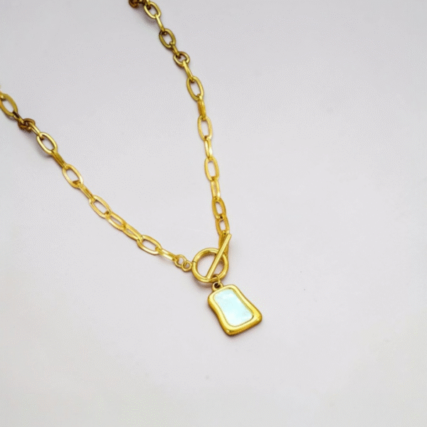 Home shell pendant necklace